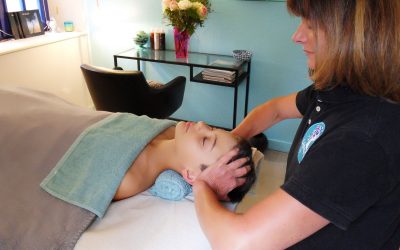Massage du cuir chevelu : un moment de détente pour les enfants et ados