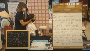 Atelier découverte du massage Légèreté d'Être au salon Bien-être de Saint-Coulomb